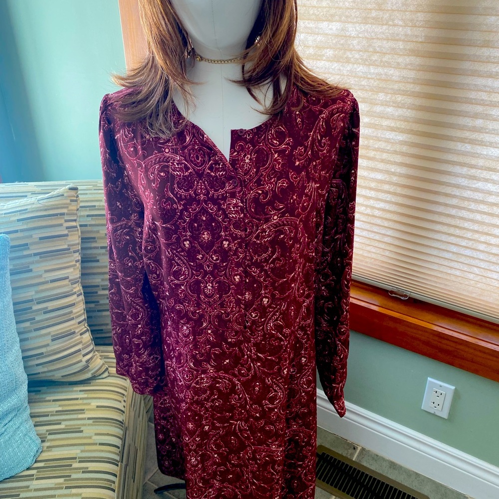 New with tags Women’s dress from the Loft.
